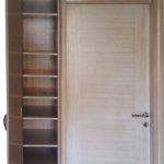 furnirana vrata hrast sa polica i štokovima