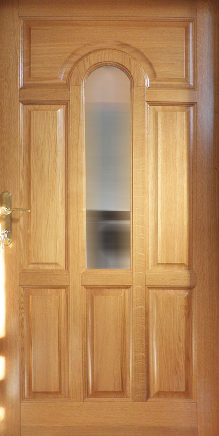 masivna ulazna vrata sa staklima