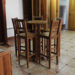 stolice i stol caffe bar masiv hrast