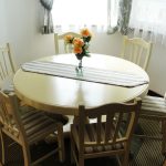 Masivni ovalni stol hrast