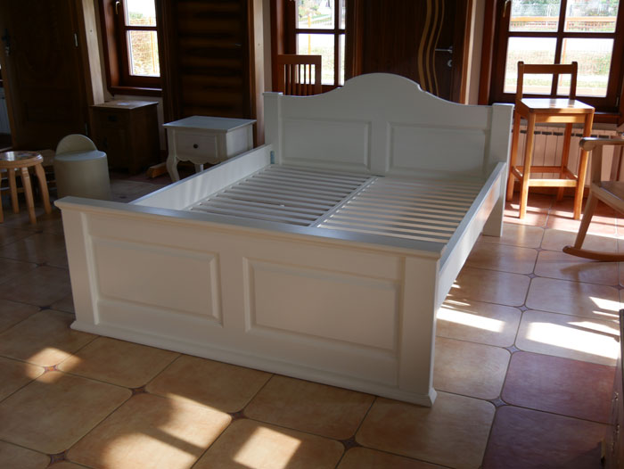 masivni bijeli krevet hrast masiv