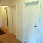 bijela furnirana vrata